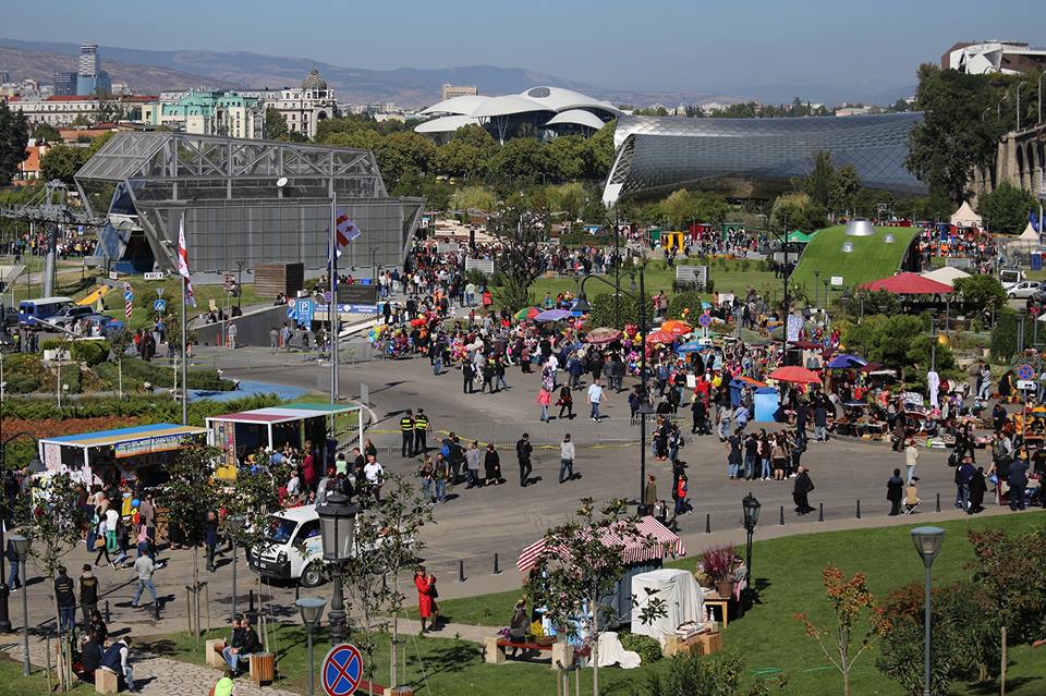 Traditional Tbilisoba festival held in the capital of Georgia geotv.ge